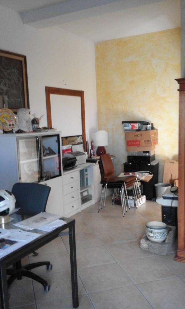 locale commerciale in affitto ad Empoli in zona Cortenuova