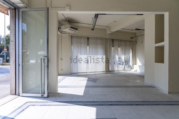 locale commerciale in affitto ad Empoli in zona Centro Storico