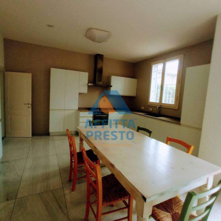 casa indipendente in affitto ad Empoli