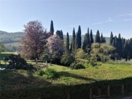 esavano in affitto a Fiesole in zona Compiobbi