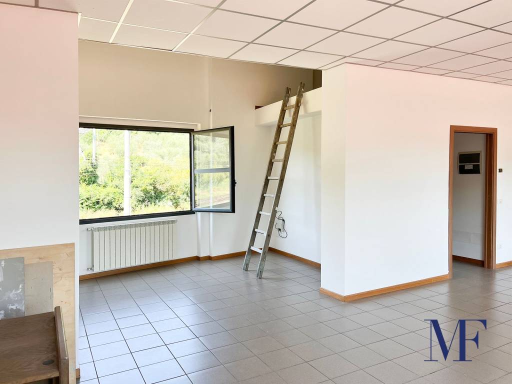 ufficio in affitto a Fiesole in zona Compiobbi