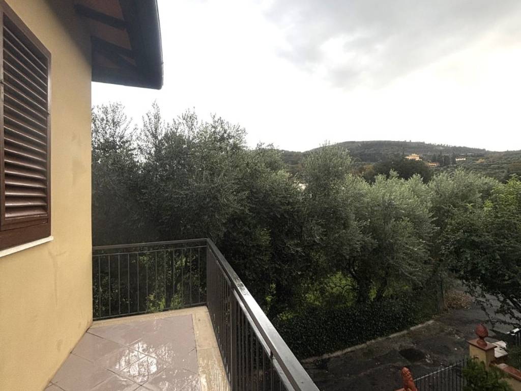 appartamento in affitto a Fiesole in zona Girone