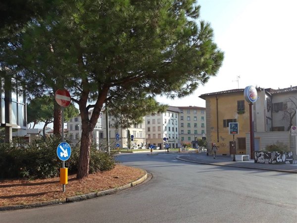locale commerciale in affitto a Firenze in zona Bellariva