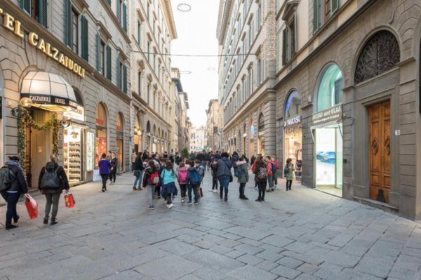 negozio in affitto a Firenze in zona Centro Storico