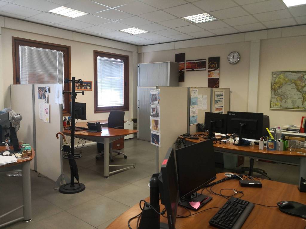 ufficio in affitto a Firenze in zona Peretola