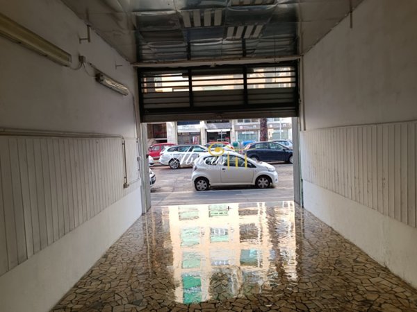 negozio in affitto a Firenze in zona Coverciano