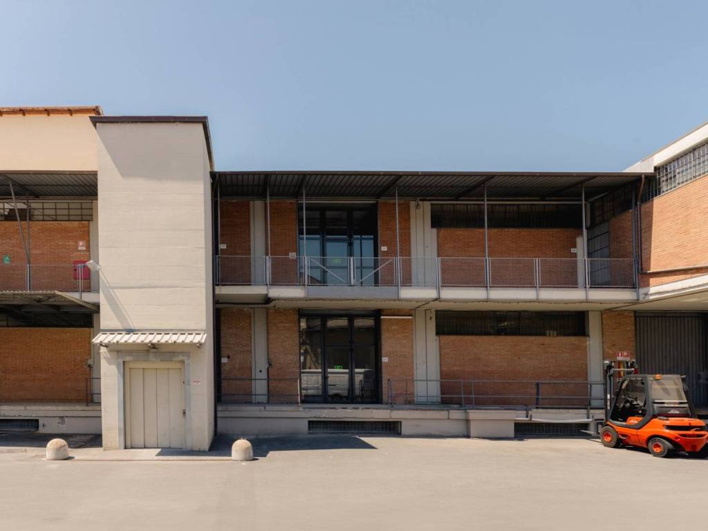 locale commerciale in affitto a Firenze in zona Serpiolle