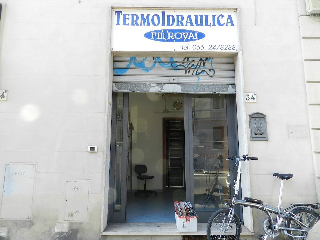 negozio in affitto a Firenze in zona Campo di Marte