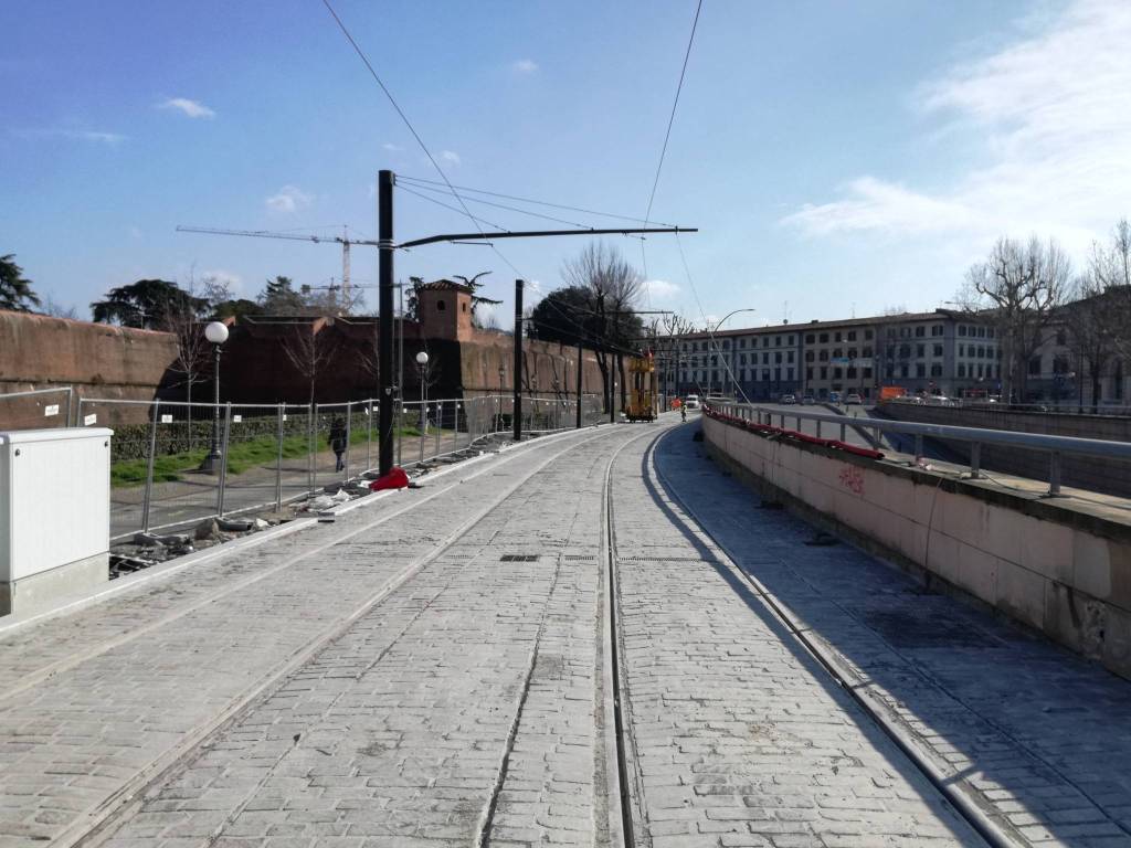 negozio in affitto a Firenze in zona Campo di Marte