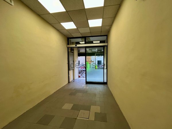 locale commerciale in affitto a Firenze