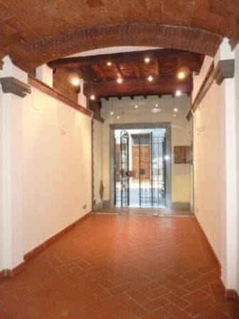 negozio in affitto a Firenze in zona Centro San Frediano