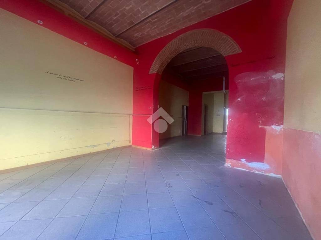 negozio in affitto a Firenze in zona Legnaia