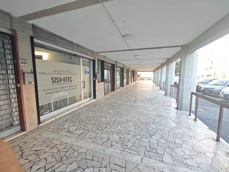 locale commerciale in affitto a Firenze in zona Careggi
