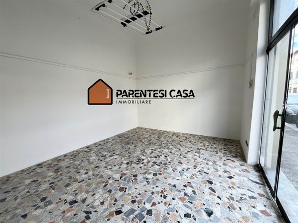 negozio in affitto a Firenze in zona Legnaia