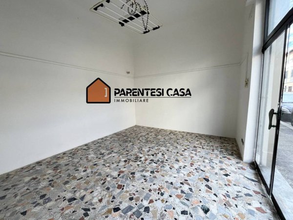 negozio in affitto a Firenze in zona Legnaia