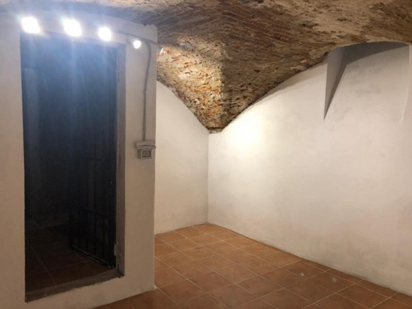 locale di sgombero in affitto a Firenze in zona Centro Santa Croce
