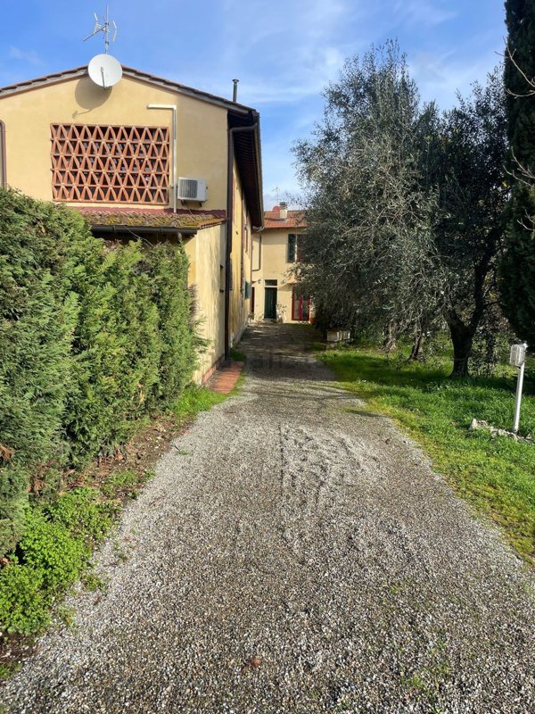 esavano in affitto a Firenze in zona Gavinana