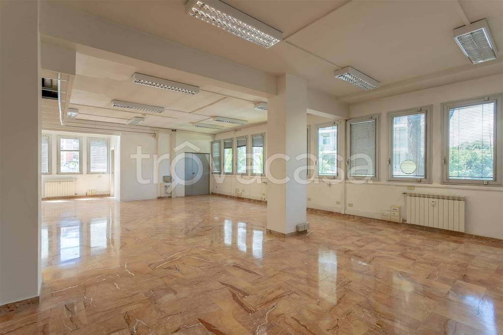 ufficio in affitto a Firenze in zona Careggi