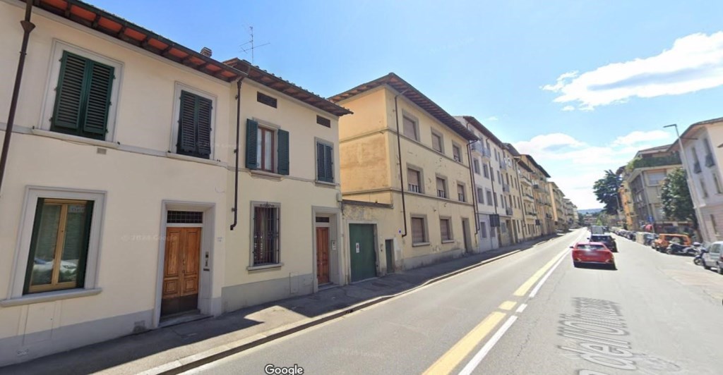locale commerciale in affitto a Firenze in zona Legnaia