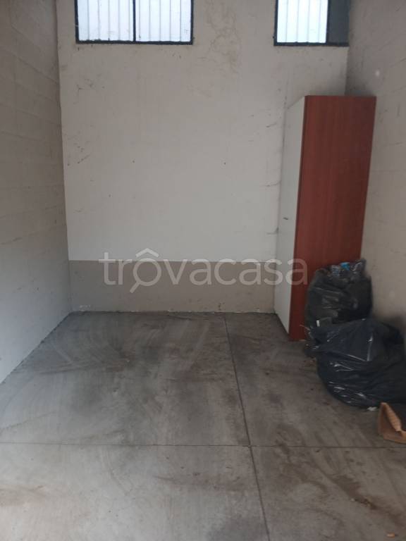 locale commerciale in affitto a Firenze in zona Cintoia