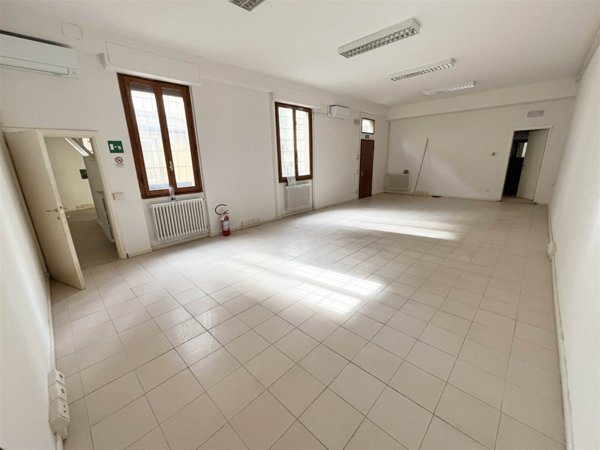 ufficio in affitto a Firenze in zona Statuto