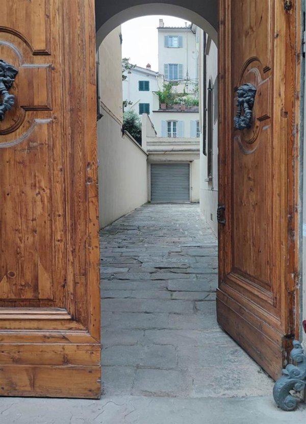 negozio in affitto a Firenze in zona Centro Santa Croce