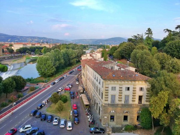 locale commerciale in affitto a Firenze in zona Settignano