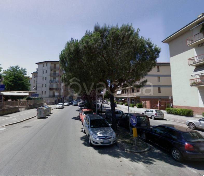 negozio in affitto a Firenze in zona Coverciano