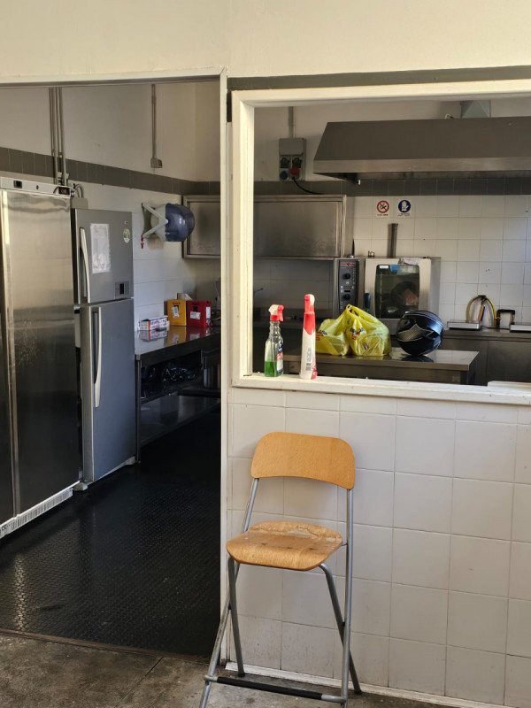 negozio in affitto a Firenze in zona Campo di Marte