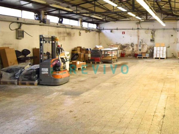 negozio in affitto a Firenze in zona Le Cure