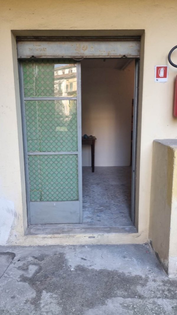 locale di sgombero in affitto a Firenze