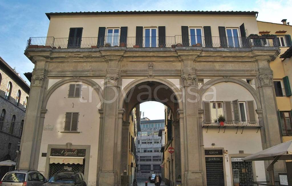 negozio in affitto a Firenze