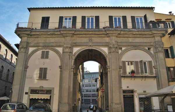 quadrivano in affitto a Firenze in zona Centro Santa Croce