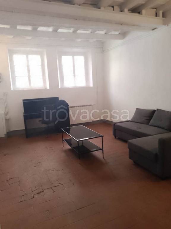 negozio in affitto a Firenze in zona Centro San Frediano