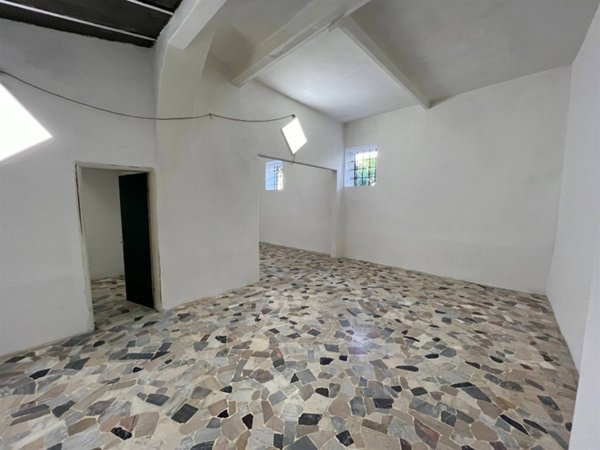 negozio in affitto a Firenze in zona Romito