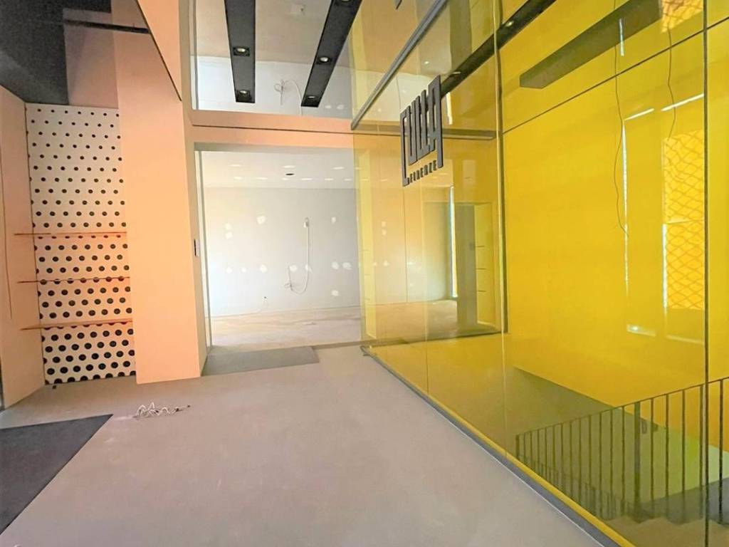 locale commerciale in affitto a Firenze