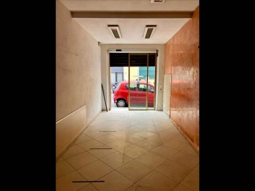 locale commerciale in affitto a Firenze in zona Bellariva