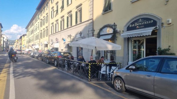 locale commerciale in affitto a Firenze