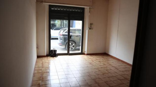 negozio in affitto a Firenze in zona Campo di Marte