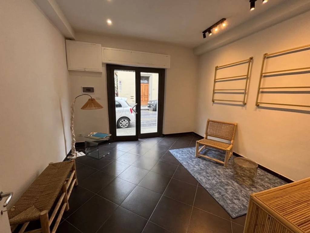 negozio in affitto a Firenze in zona Bellariva