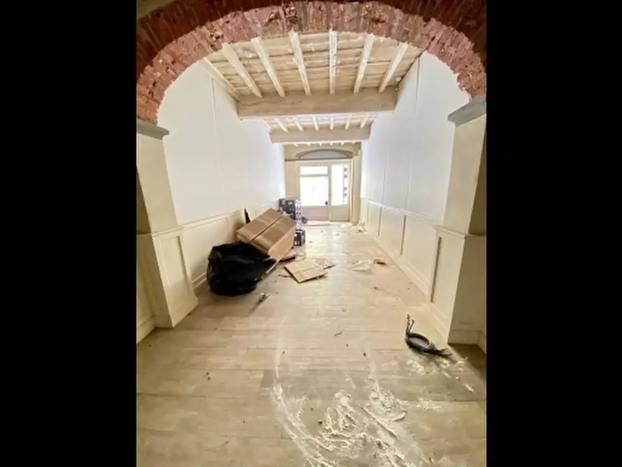 negozio in affitto a Firenze in zona Centro San Frediano