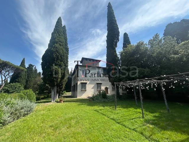 casa indipendente in affitto a Firenze