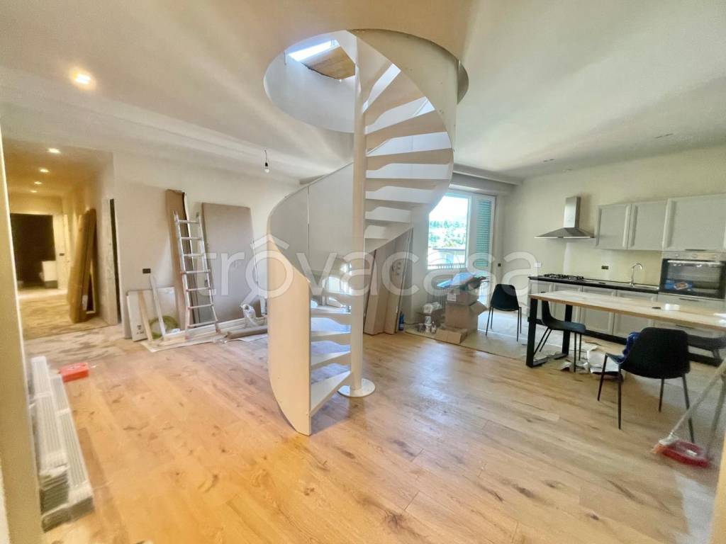 appartamento in affitto a Firenze in zona Coverciano
