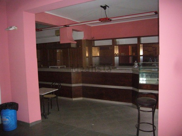 locale commerciale in affitto a Firenze