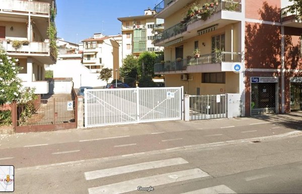 negozio in affitto a Firenze in zona Gavinana