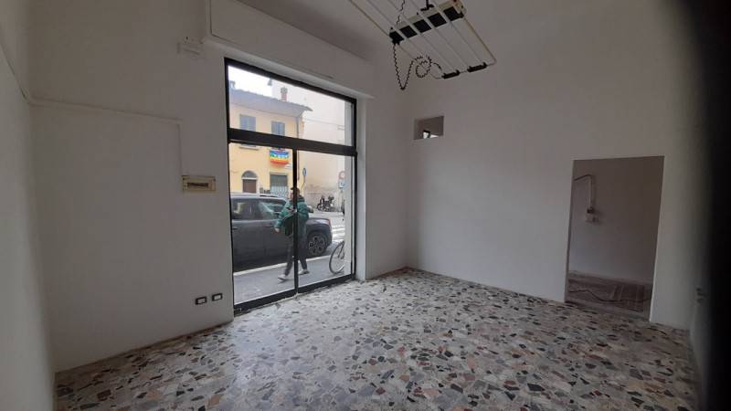 ufficio in affitto a Firenze in zona Isolotto