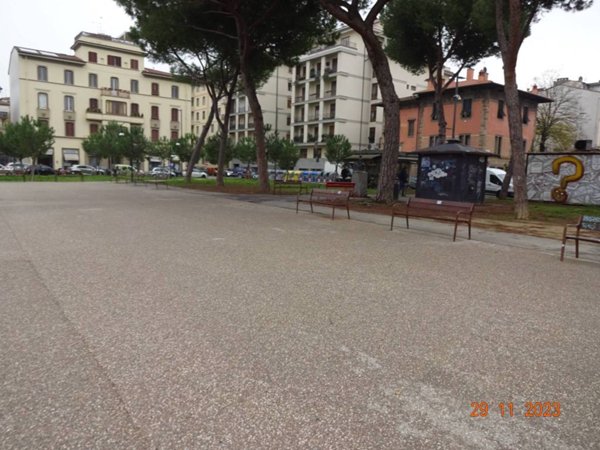 negozio in affitto a Firenze in zona Statuto