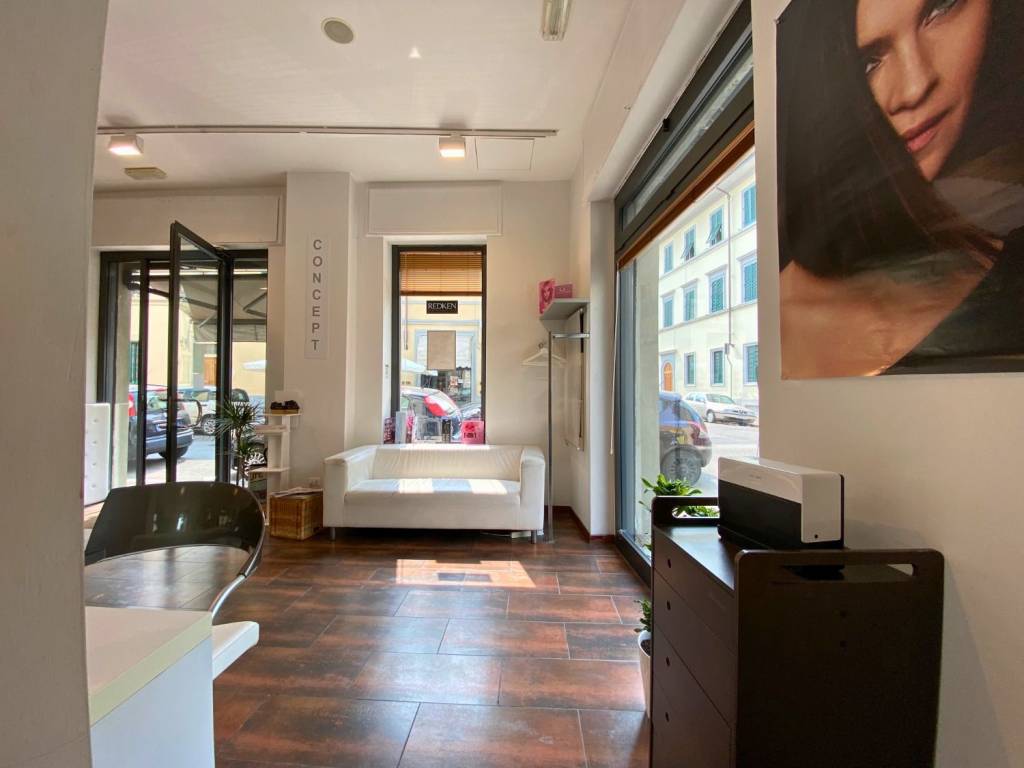 negozio in affitto a Firenze in zona Campo di Marte