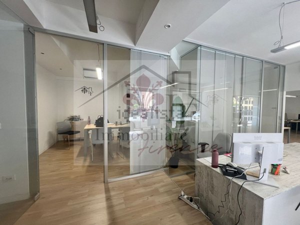 locale commerciale in affitto a Firenze in zona Brozzi
