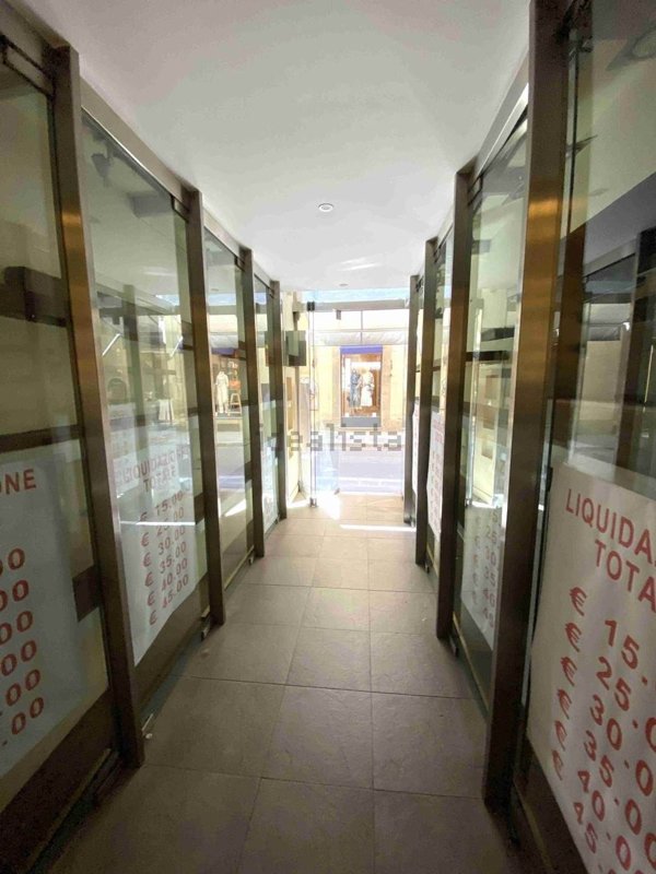 locale di sgombero in affitto a Firenze in zona Centro Santa Maria Novella